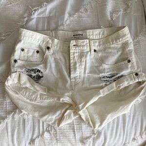 One teaspoon shorts size 25 white
